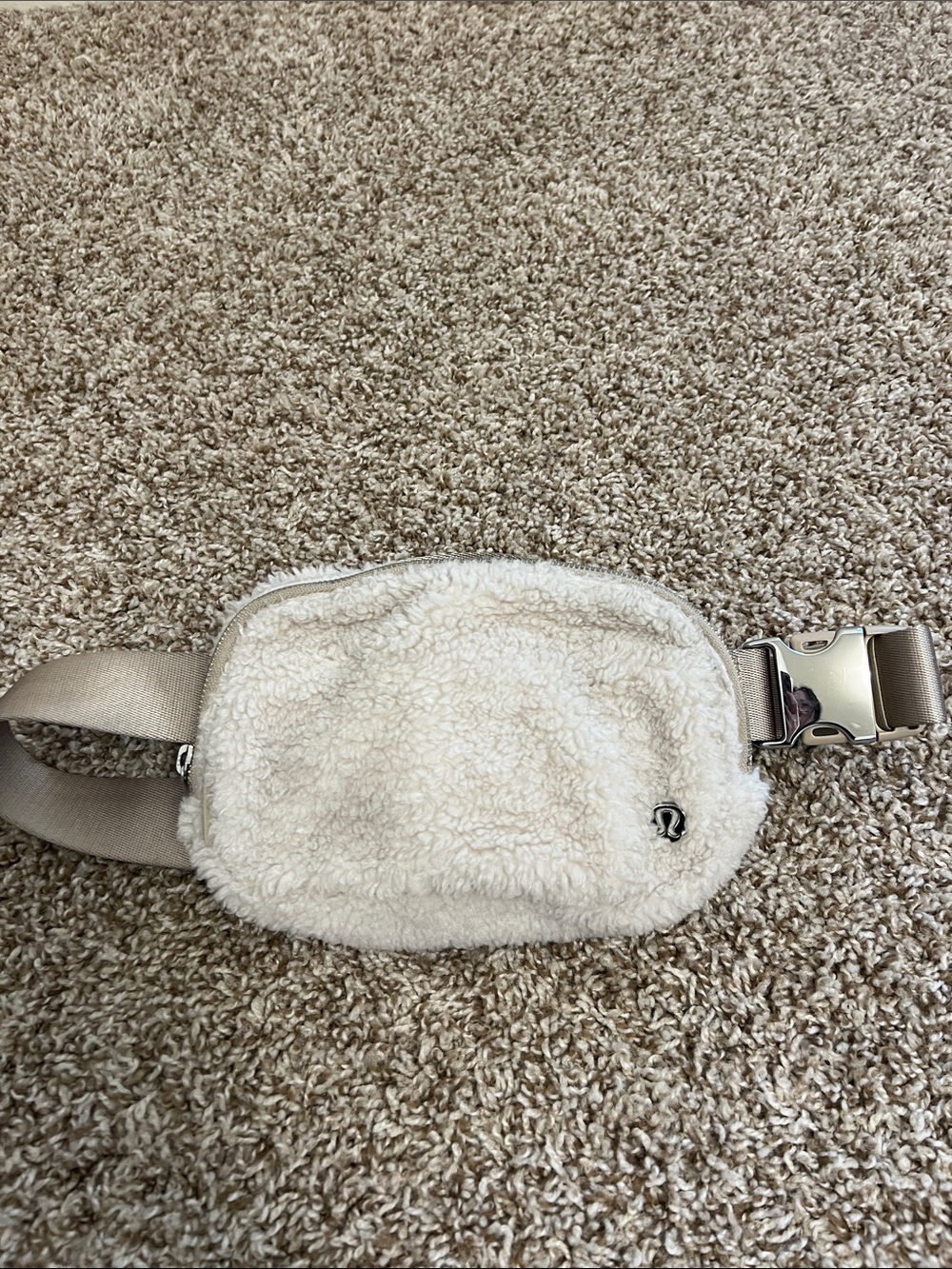 Lululemon Sherpa Fleece Waist Bag - Neutral Cream